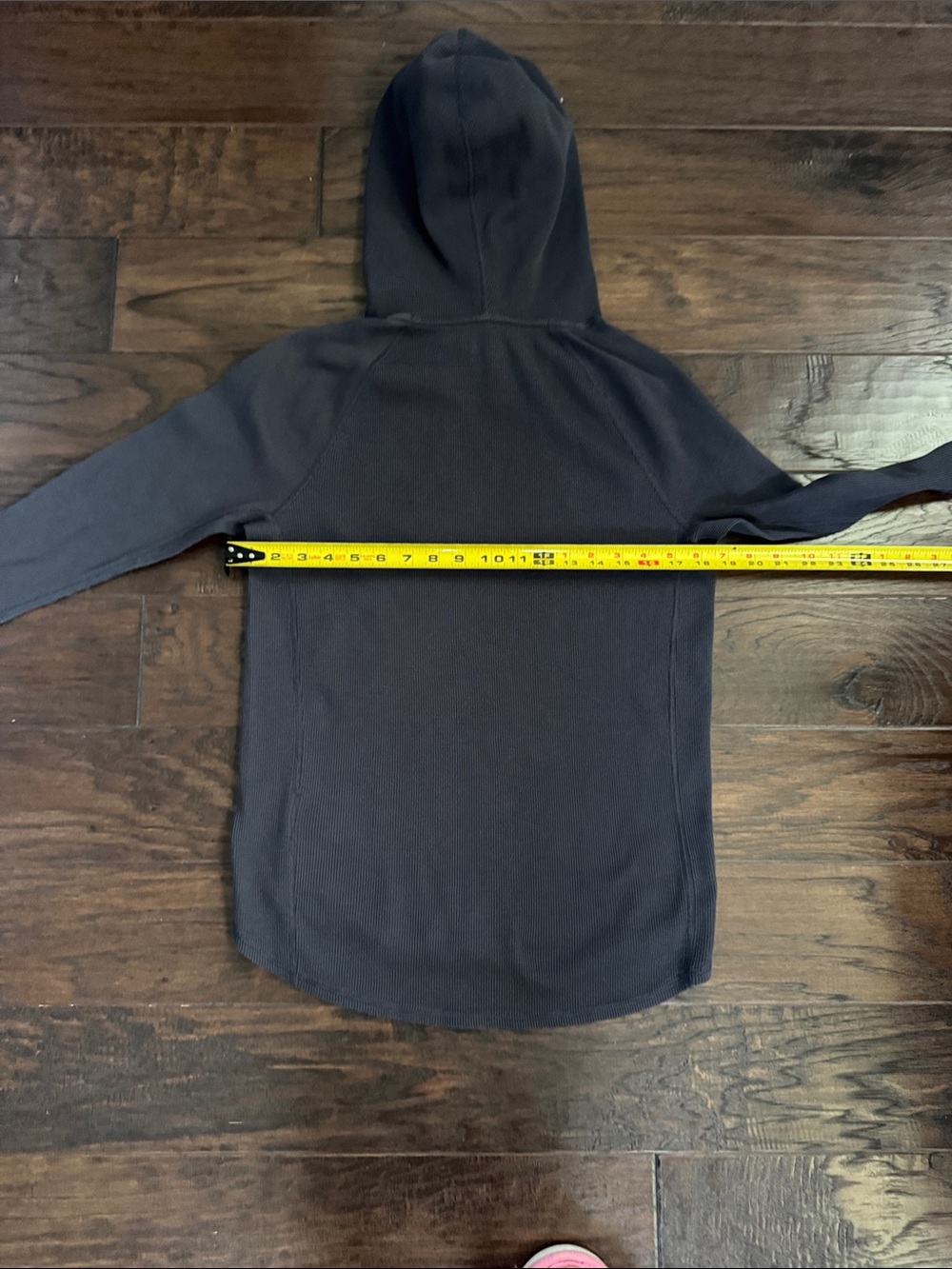 Under Armour Women's Black Long-Sleeve Look Hooded Tee - Picture 7 of 7